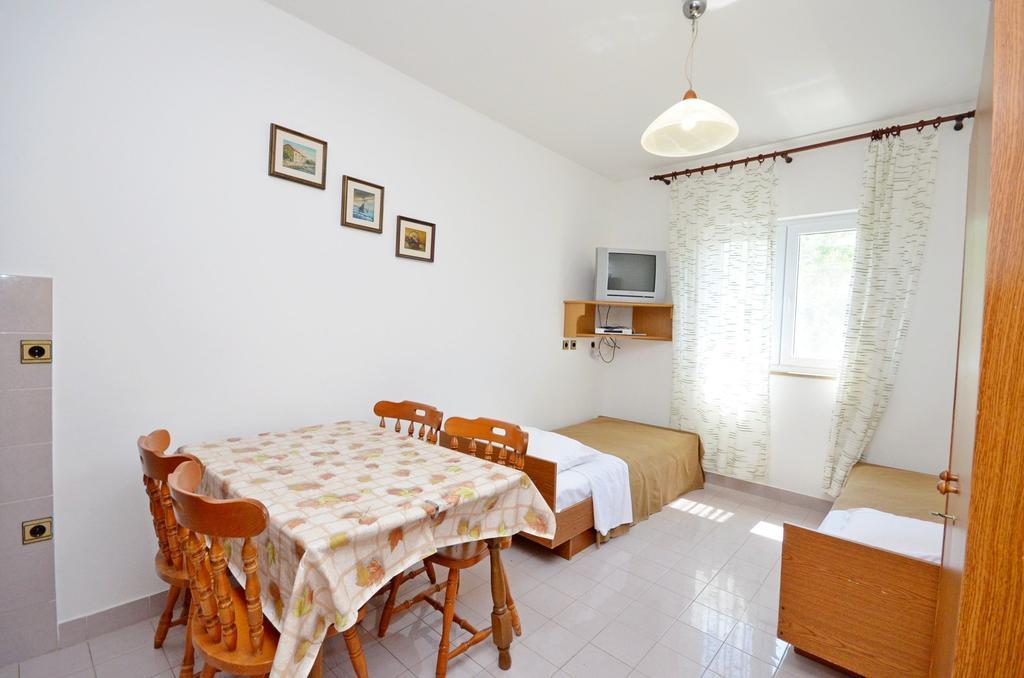Apartments Vila Punta Jadrtovac Экстерьер фото