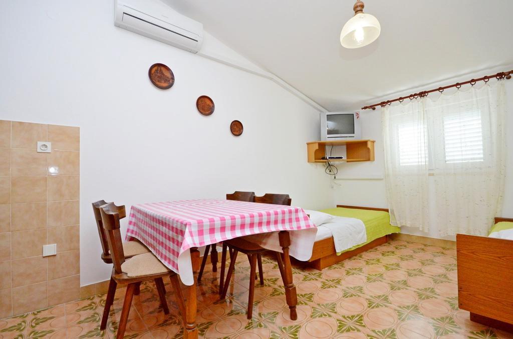 Apartments Vila Punta Jadrtovac Экстерьер фото